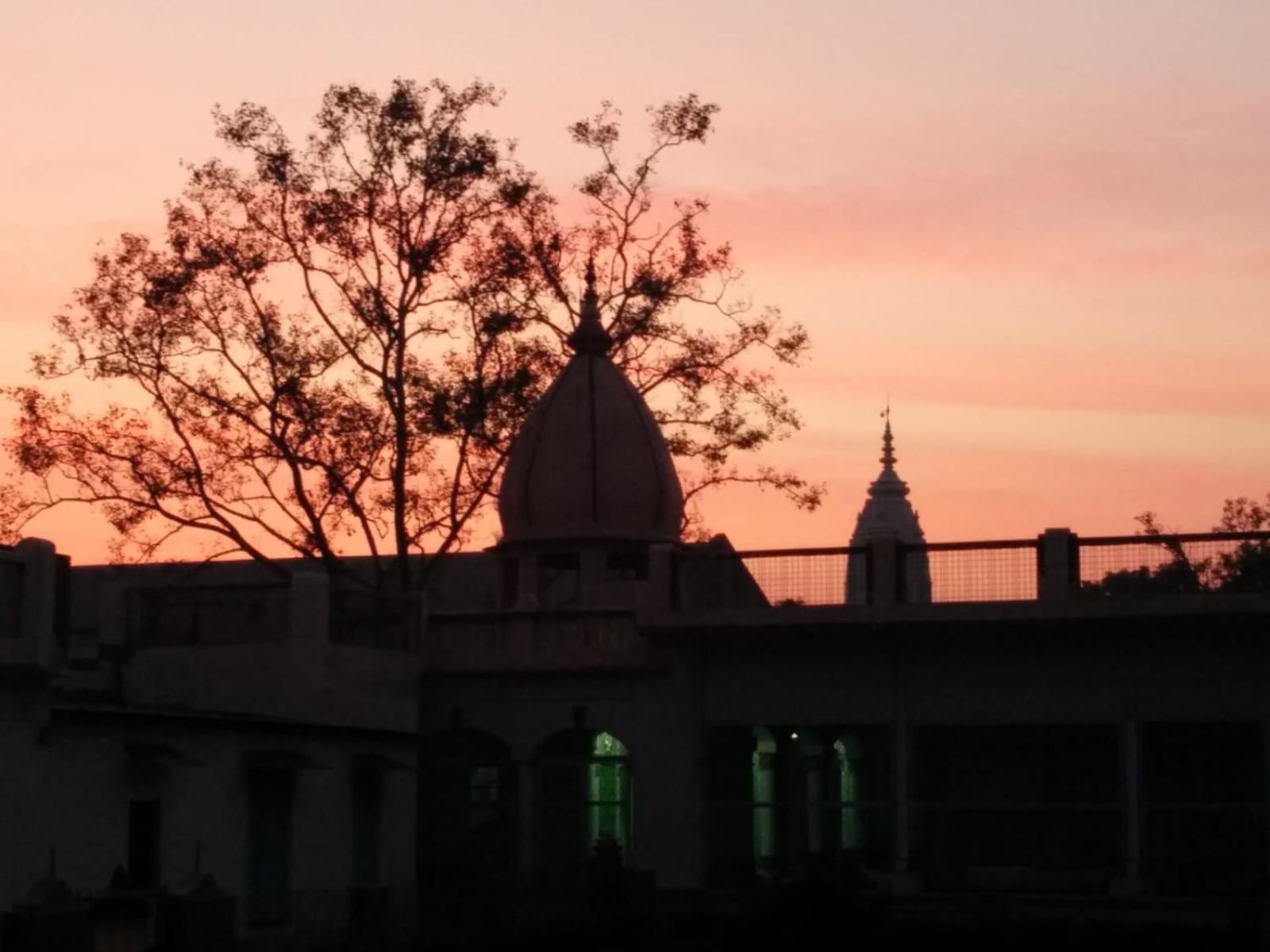 ホテル Shree Krishna Bhakti Ashram Vrindāvan エクステリア 写真
