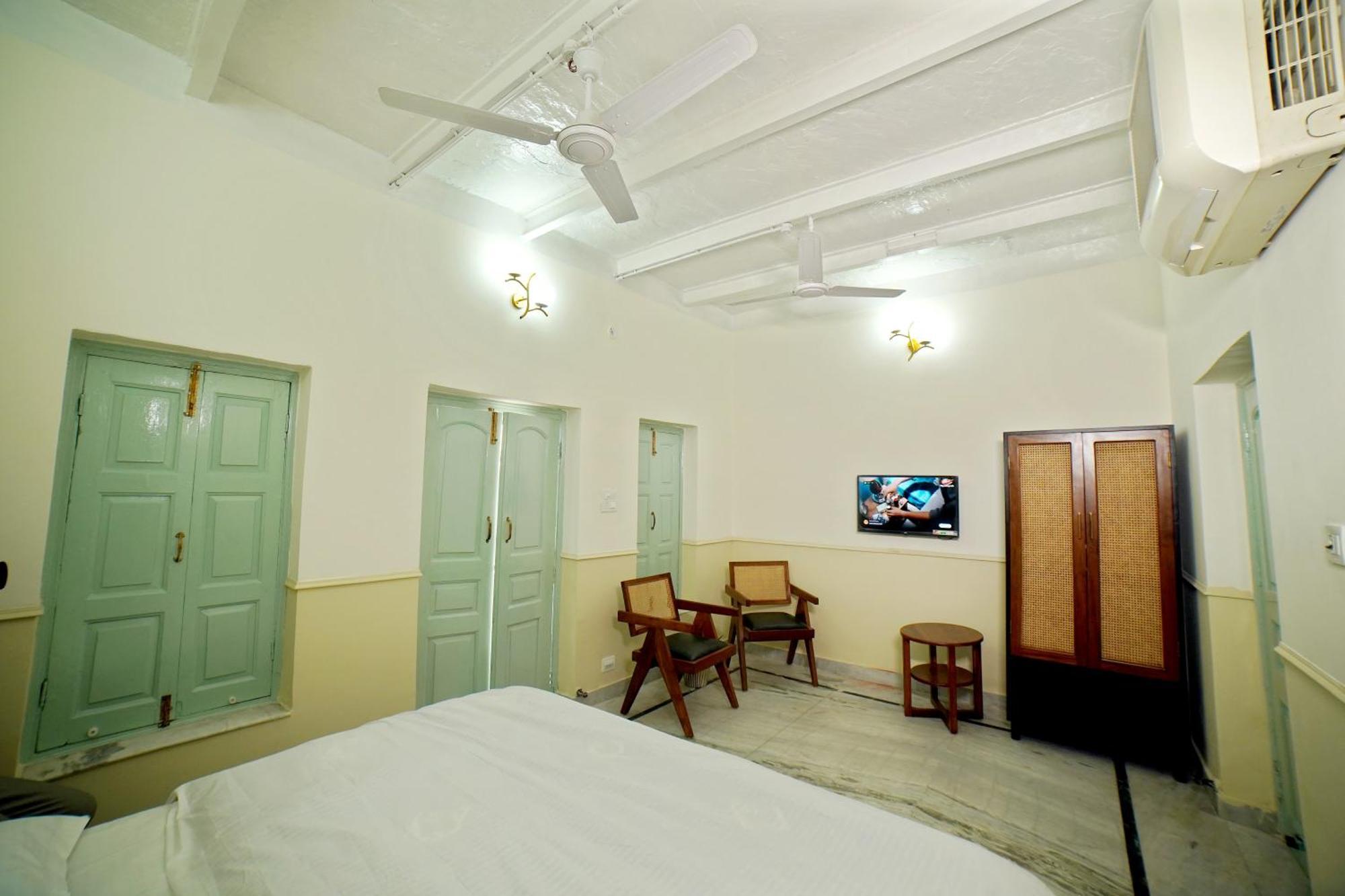 ホテル Shree Krishna Bhakti Ashram Vrindāvan エクステリア 写真