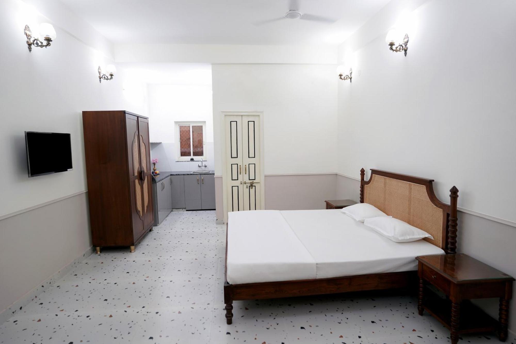 ホテル Shree Krishna Bhakti Ashram Vrindāvan エクステリア 写真